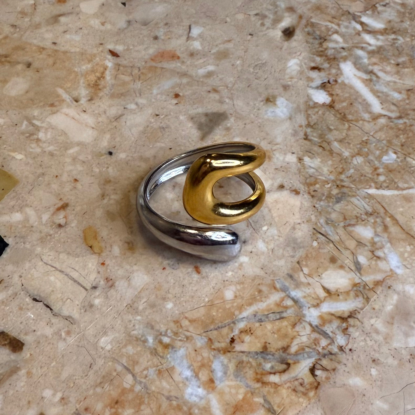 Metal Rock Ring