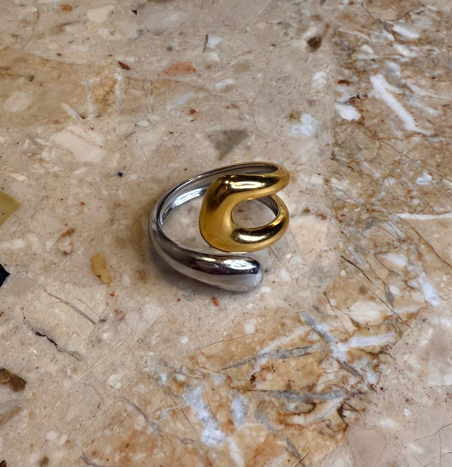 Metal Rock Ring